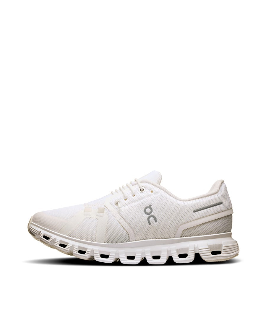 On Cloud 6 Sneakers In White/White Dna