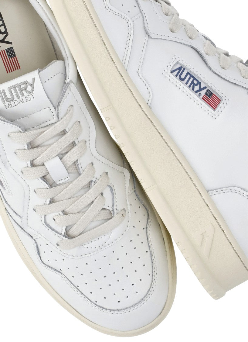 Autry Medalist Low Sneakers