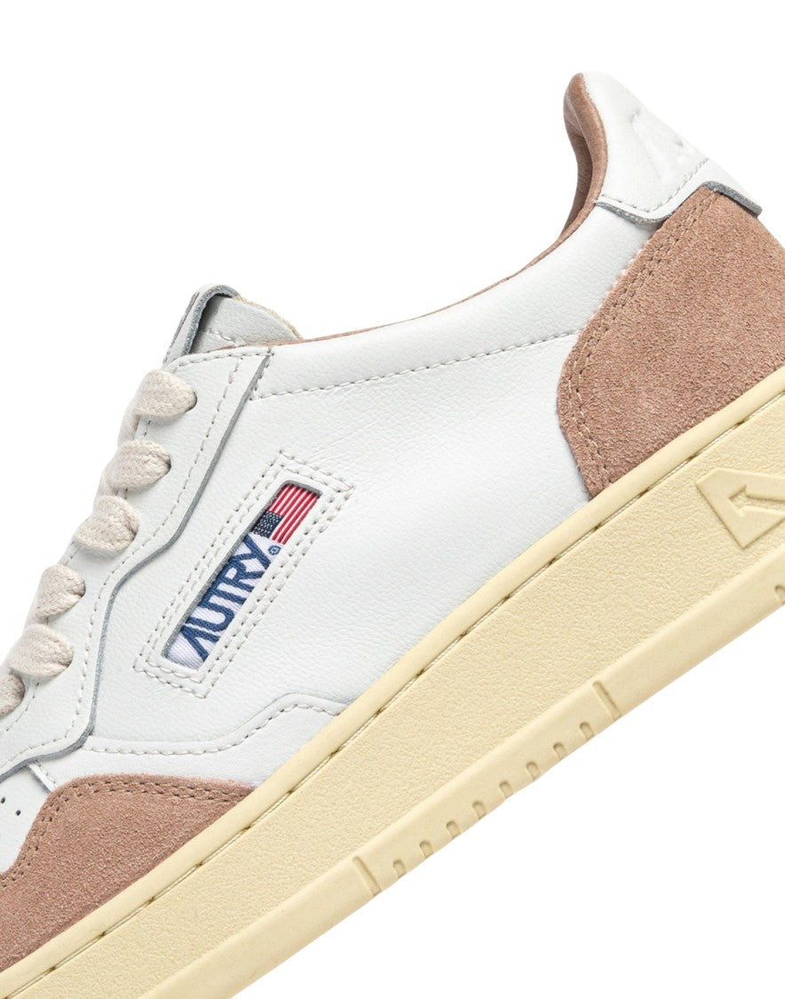 Autry Medalist Low Women’S White/Rose Sneakers