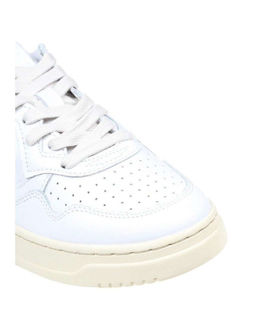 Autry Sneakers In White Leather