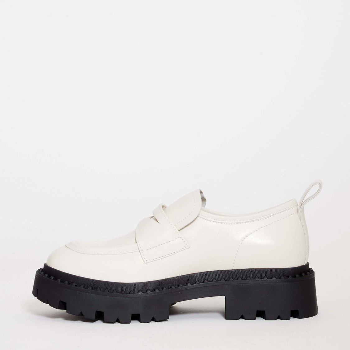 Ash White Tank Moccasin