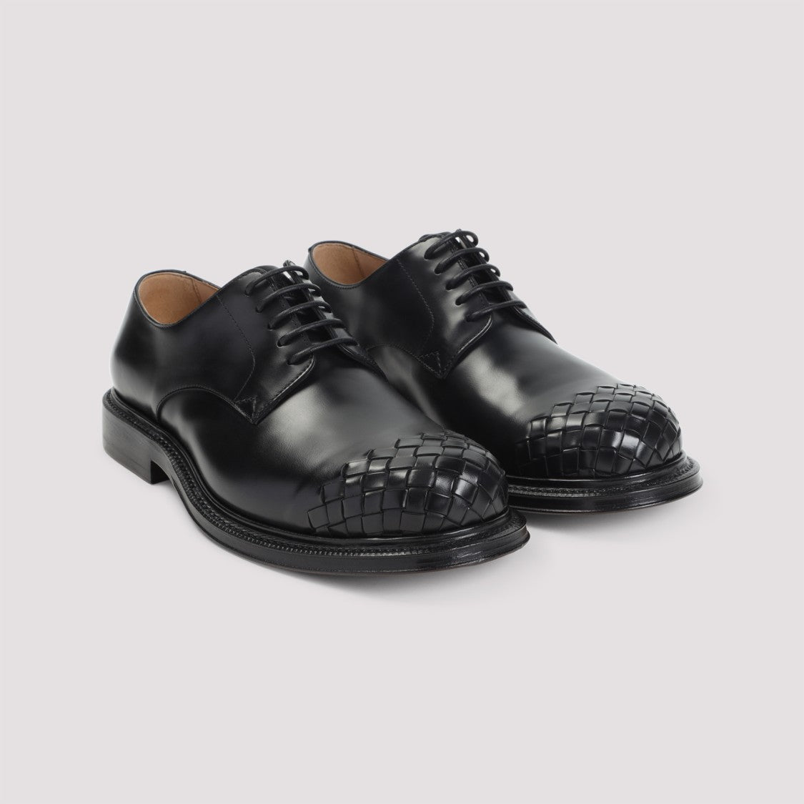 Bottega Veneta Laced Black Leather Shoes