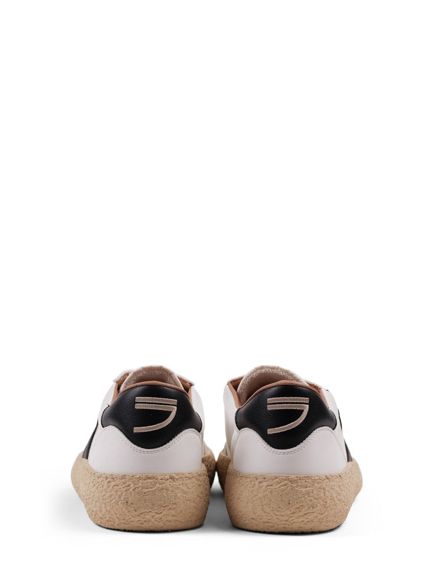 Puraai Vintage-Inspired Low Profile Sneakers With Textured Sole