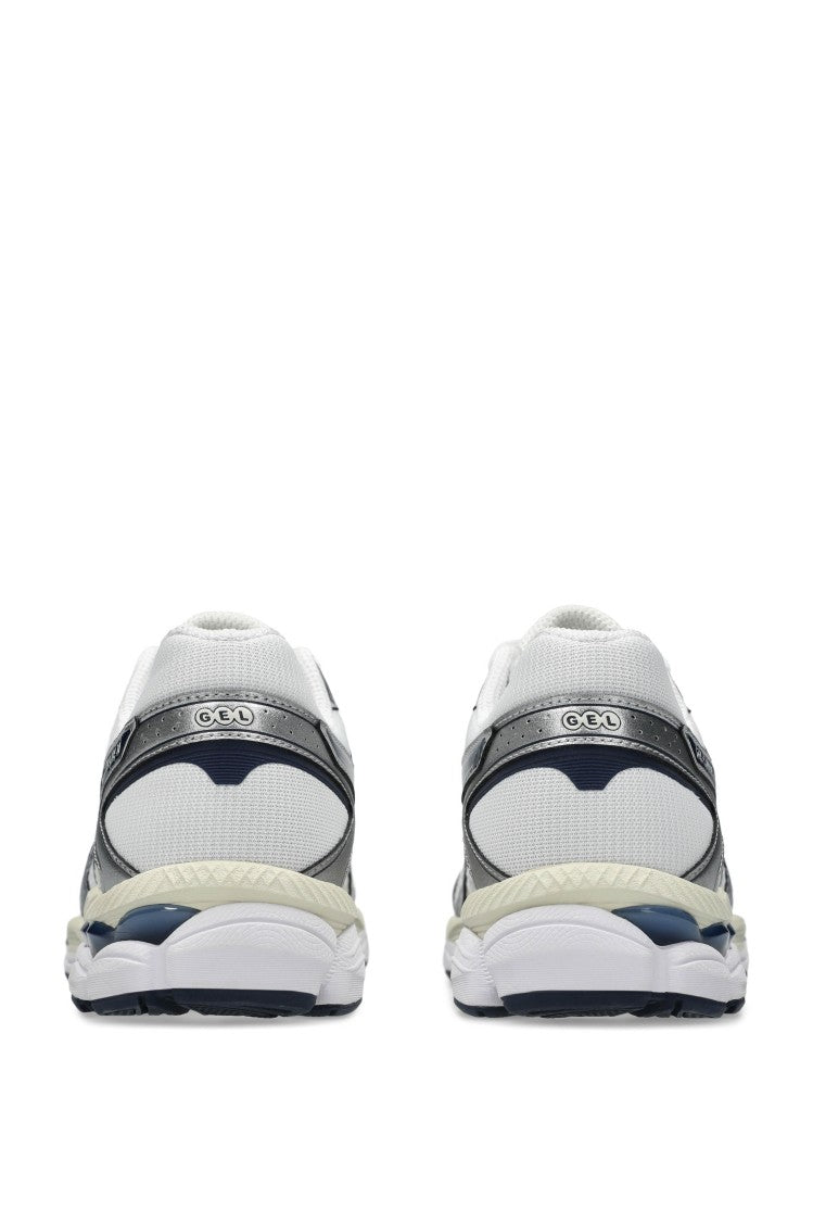 Asics White Midnight Gel-Cumulus 16 Sneakers