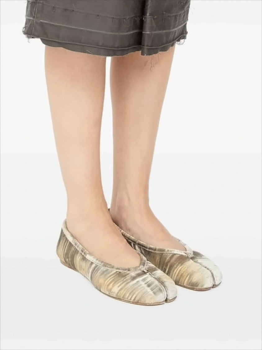 Maison Margiela Artistic Split-Toe Flats With Textured Upper And Bow Detail