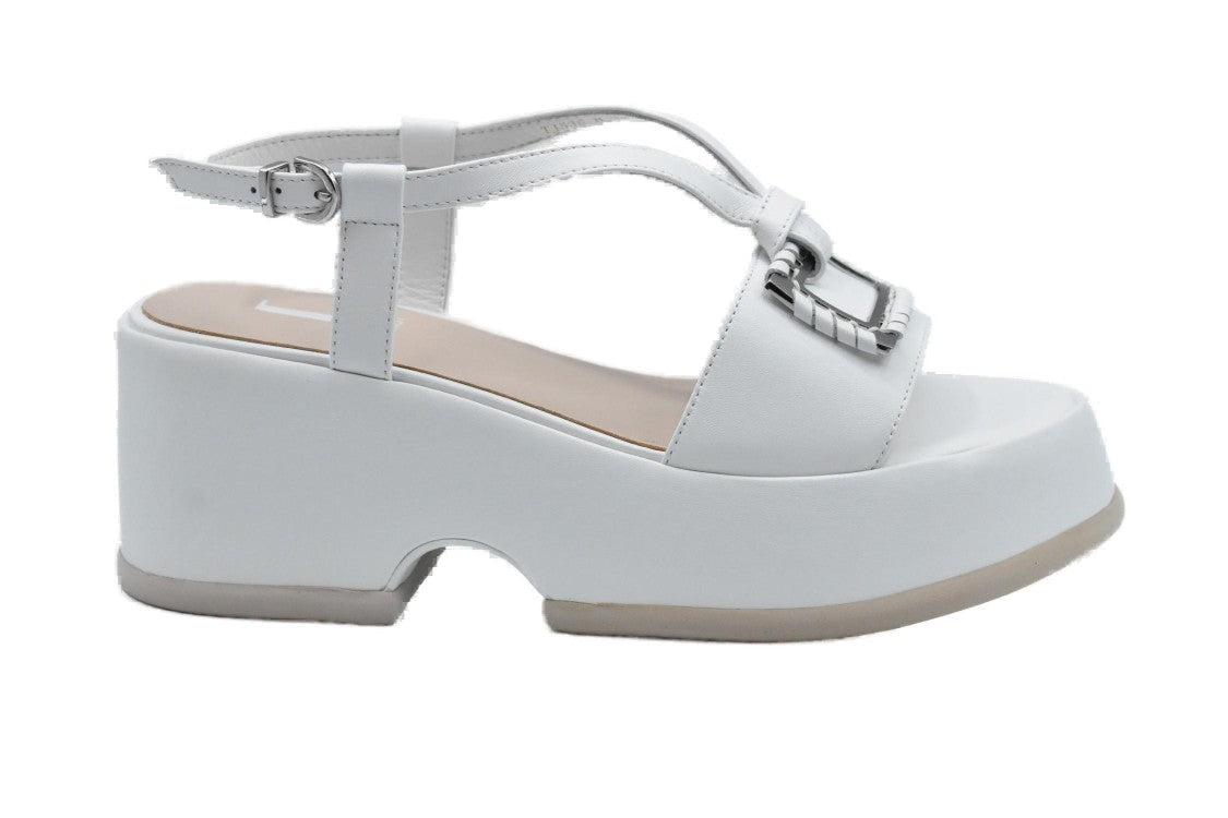 Jeannot White Leather Sandals With Decorative Buckle And Chunky Heel