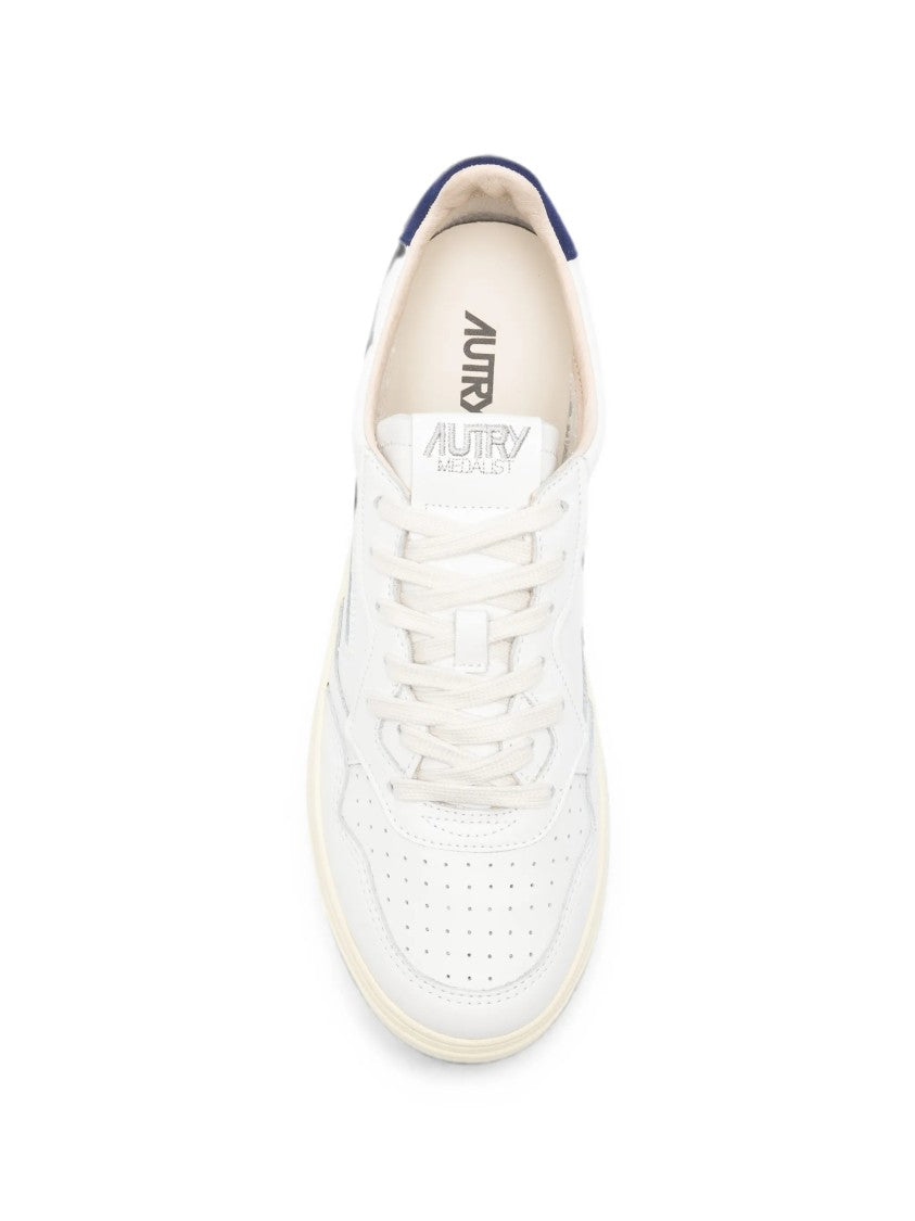 Autry Medalist Low Leather Sneakers