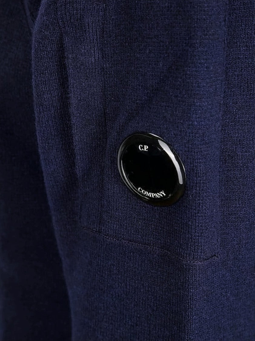 C.P. Company Minimalist Crewneck Sweater With Raglan Sleeves And Logo Patch