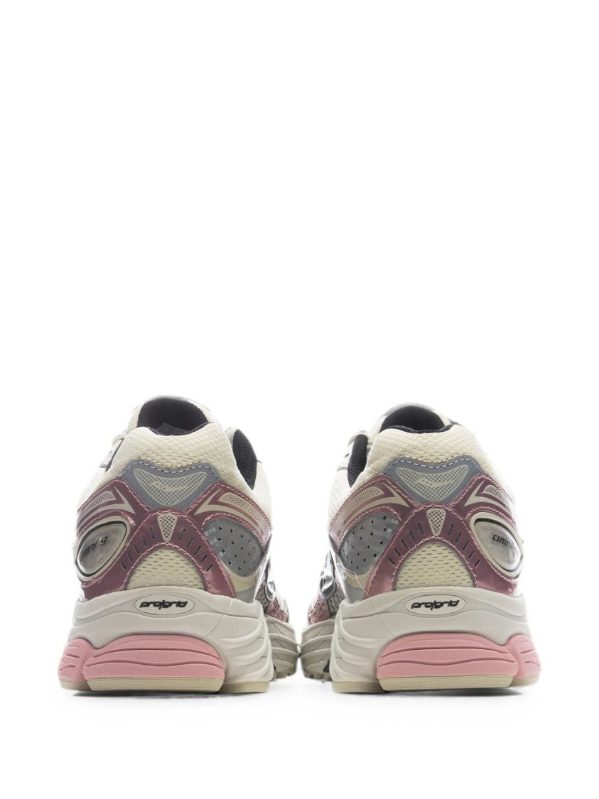 Saucony Sporty Lightweight Breathable Mesh Sneakers