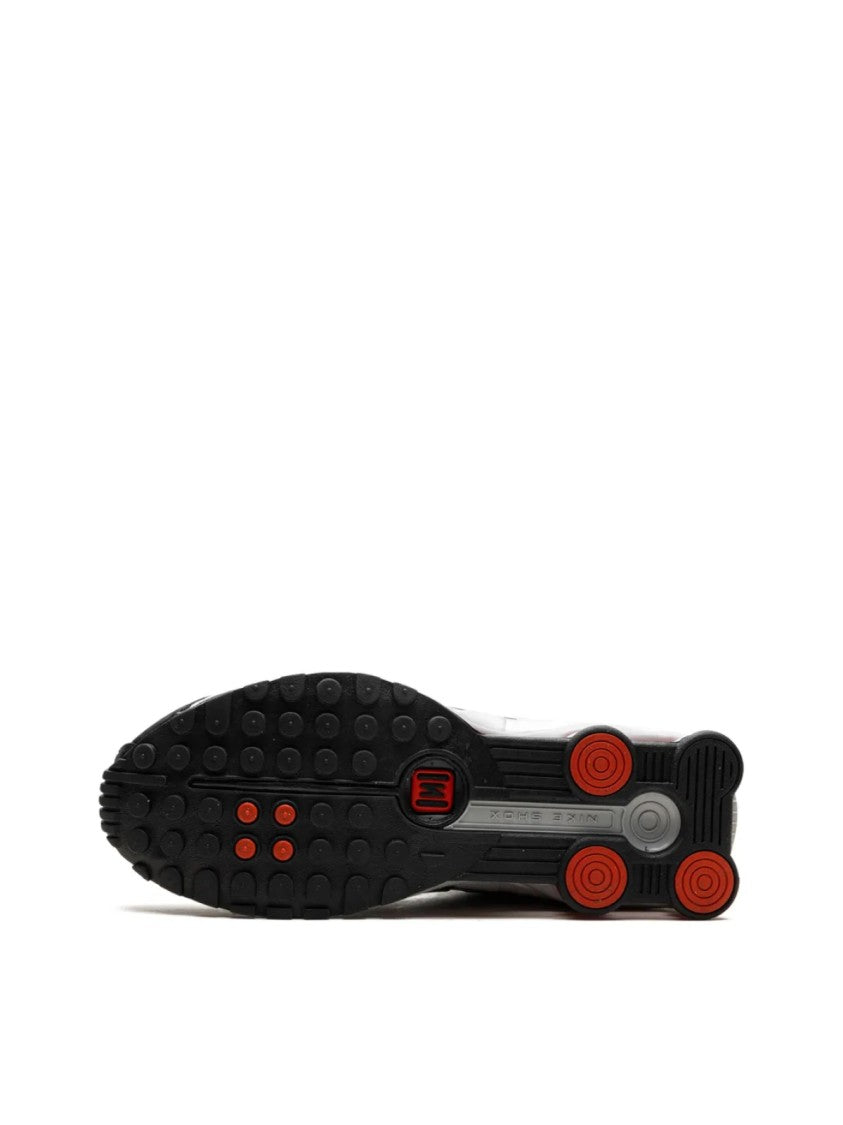 Nike Shox R4 Sneakers