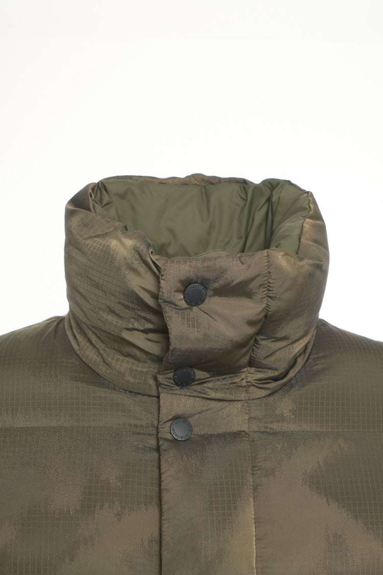 After Label Quilted High Collar Puffer Jacket With Snap Button Closure