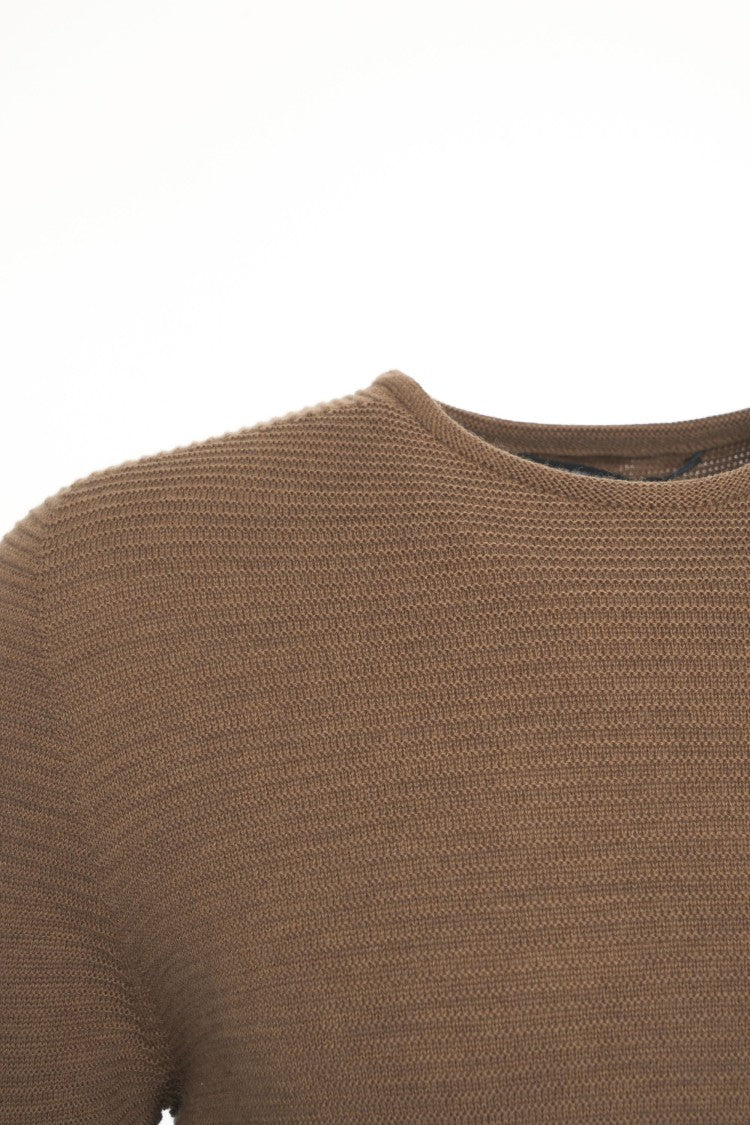 Hannes Roether Ribbed Knit Sweater With Classic Crew Neckline