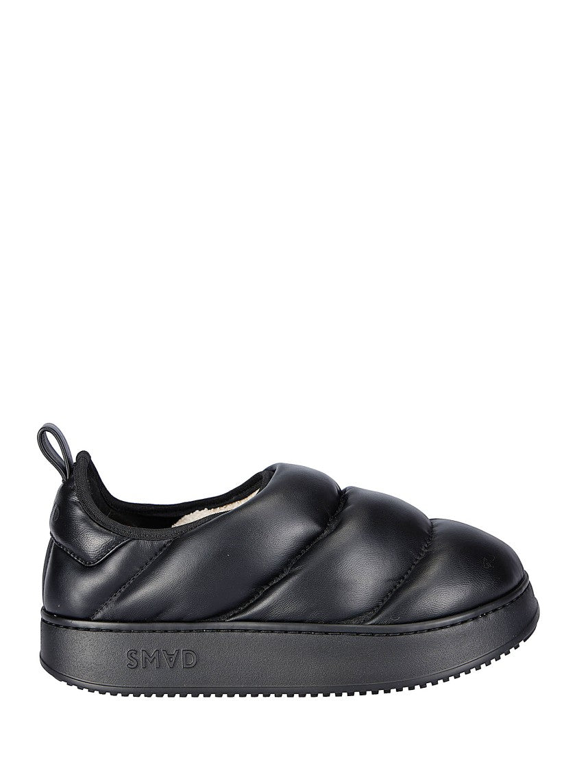 Smad Black Leather Sleeper
