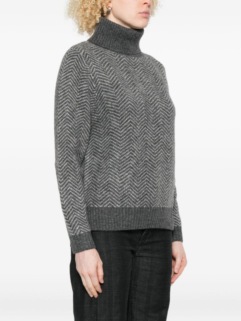 Yerse Textured Chevron Knit Grey Sweater With High Turtleneck