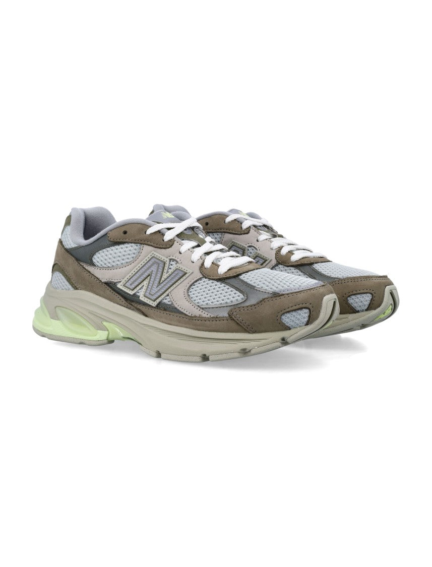 New Balance Diamond Pattern Mesh Sneakers