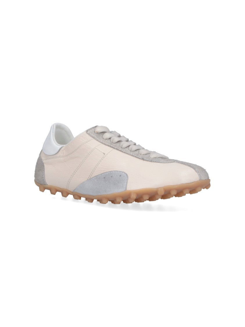 Maison Margiela Classic Low-Top Sneakers With Minimalist Aesthetic