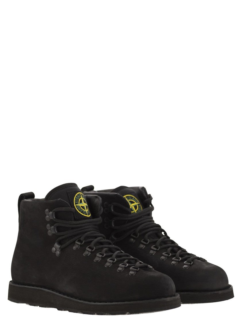 Stone Island Boot With Rubber Sole And Cushioning