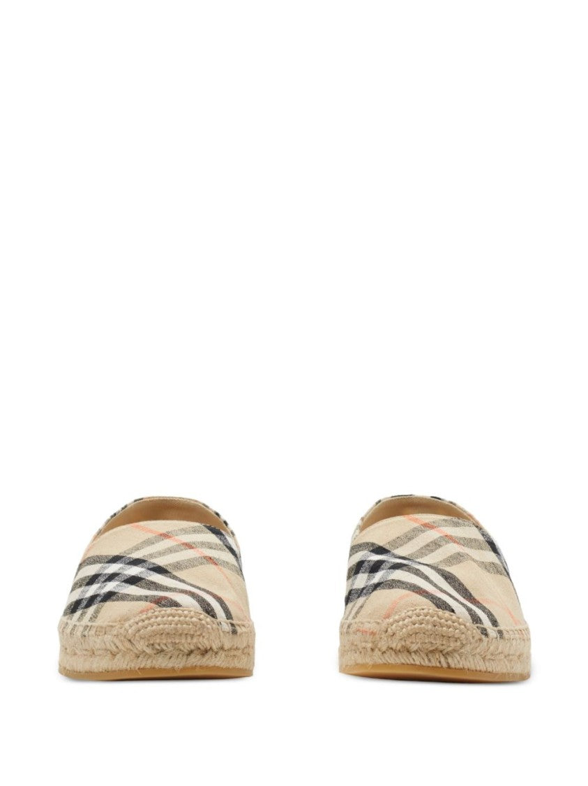 Burberry Classic Slip-On Flat Shoes With Check Pattern