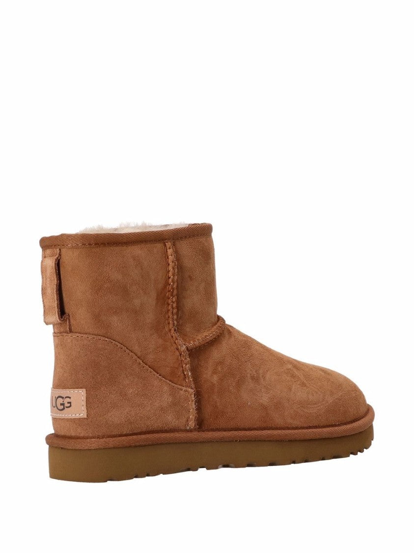 Ugg Ankle Boots With Soft Sheepskin Upper