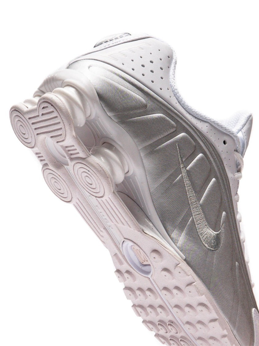 Nike Shox R4 Sneakers