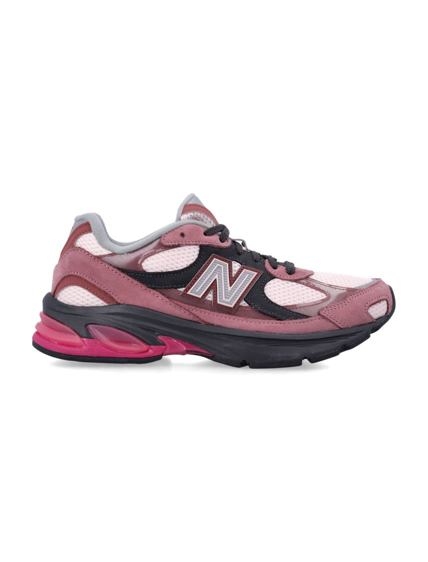 New Balance Diamond Pattern Mesh Suede Sneakers
