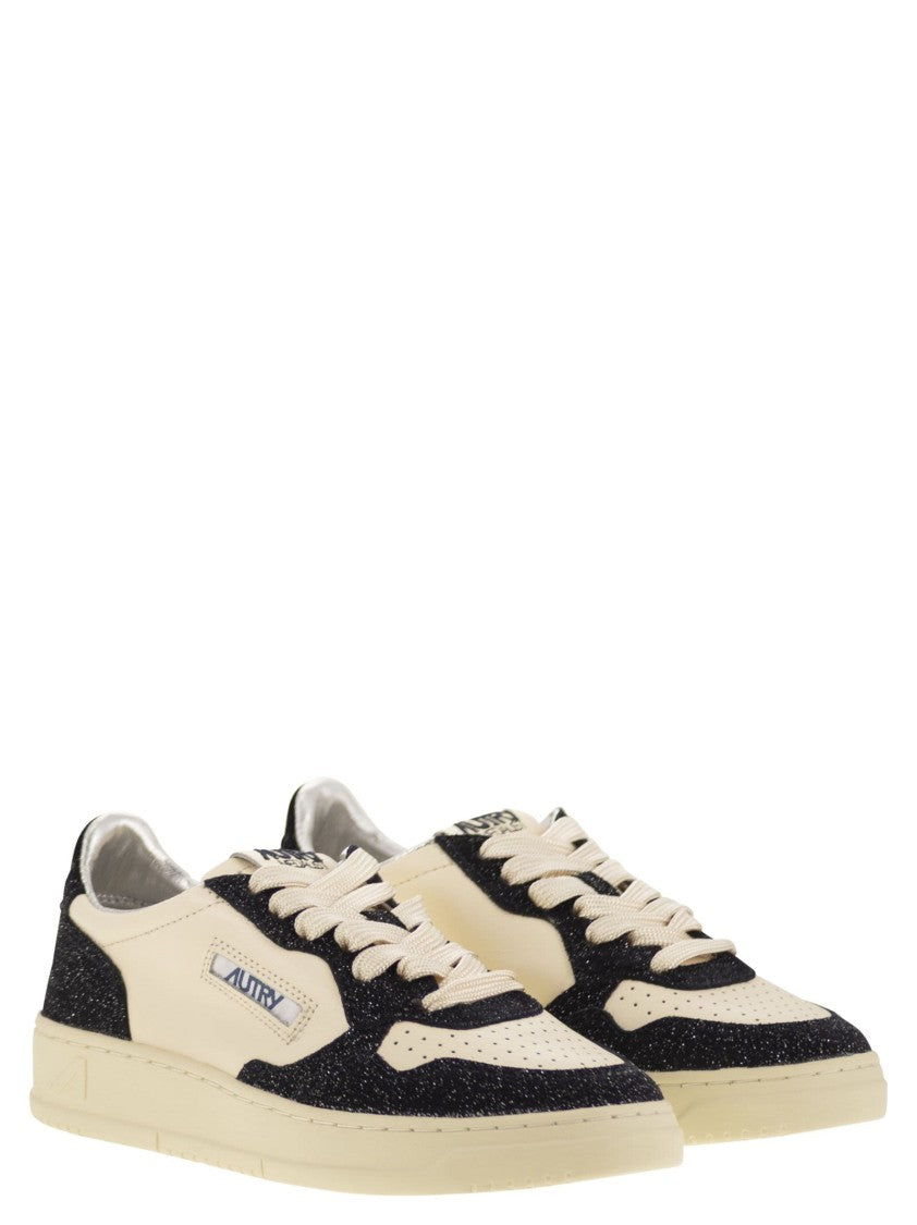 Autry Medalist Low - Sneakers With Two-Tone Glitter