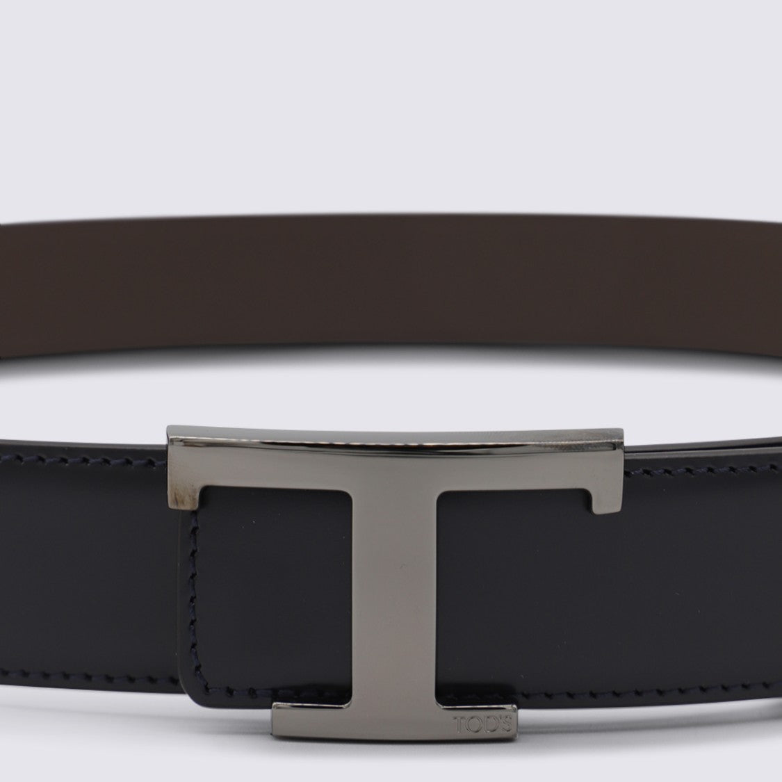 Tod's Black Leather Belt With Polished 'T' Buckle