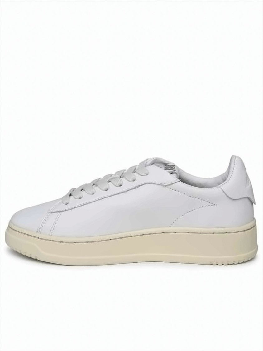 Autry Minimalist Low-Top Sneakers With Smooth Leather Uppers
