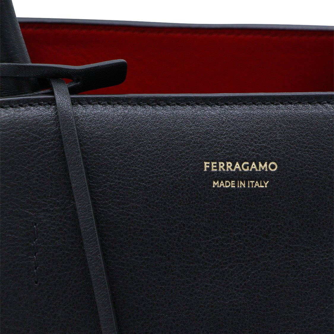 Ferragamo Black Leather Hug S Shoulder Bag