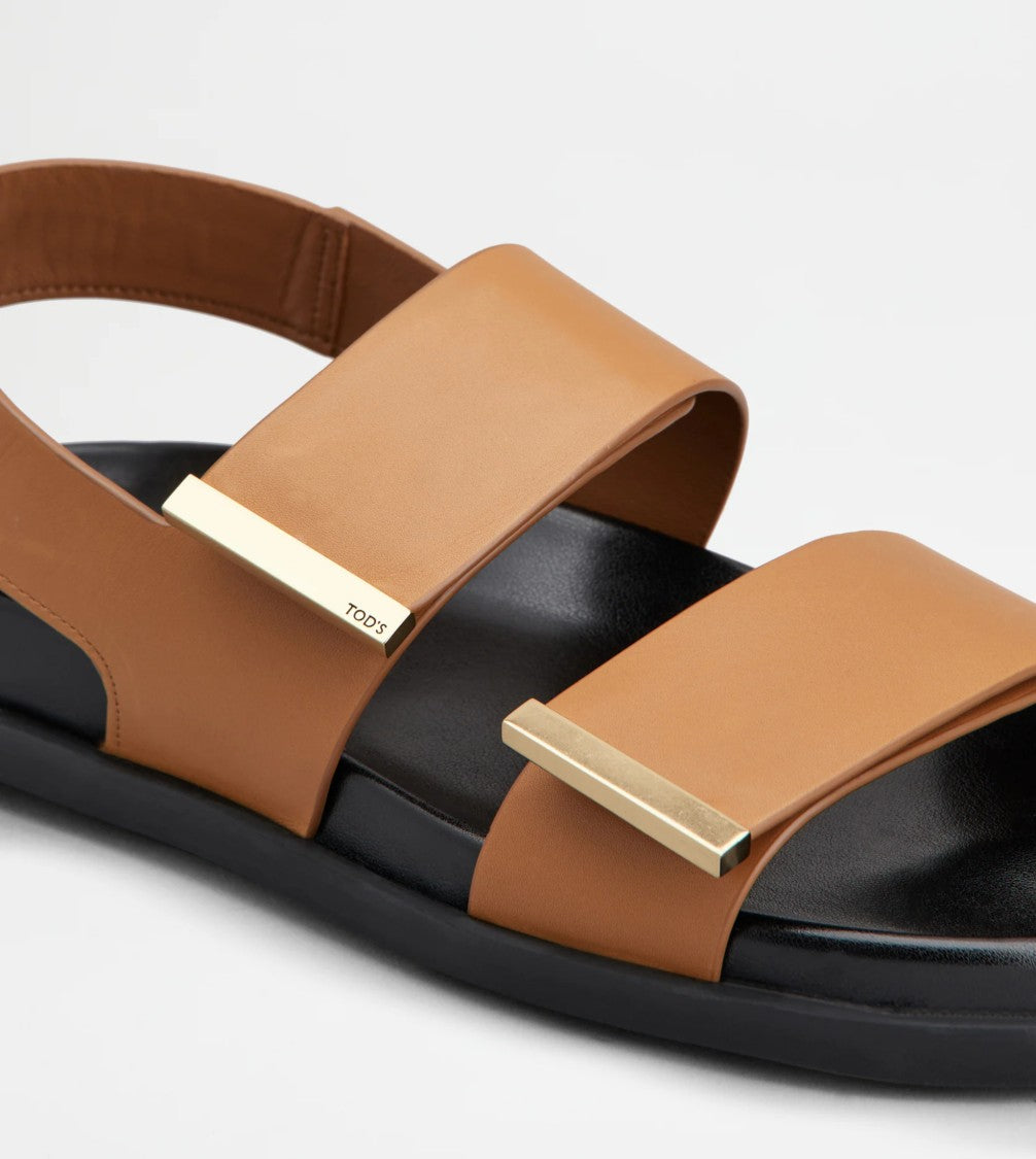 Tod's Tan Sandals With Gold-Tone Accents