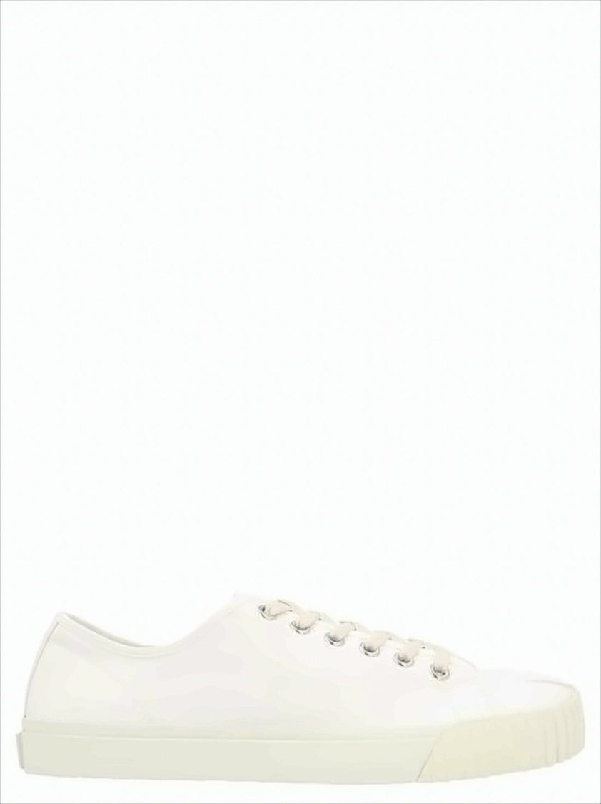 Maison Margiela Low-Top Split-Toe Sneakers With Rounded Rubber Sole