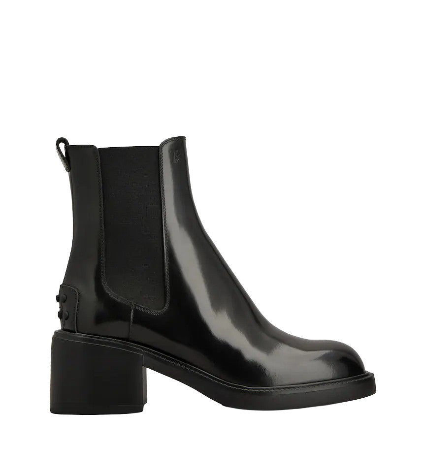Tod's Elegant Calfskin Ankle Boots With Rubber Sole