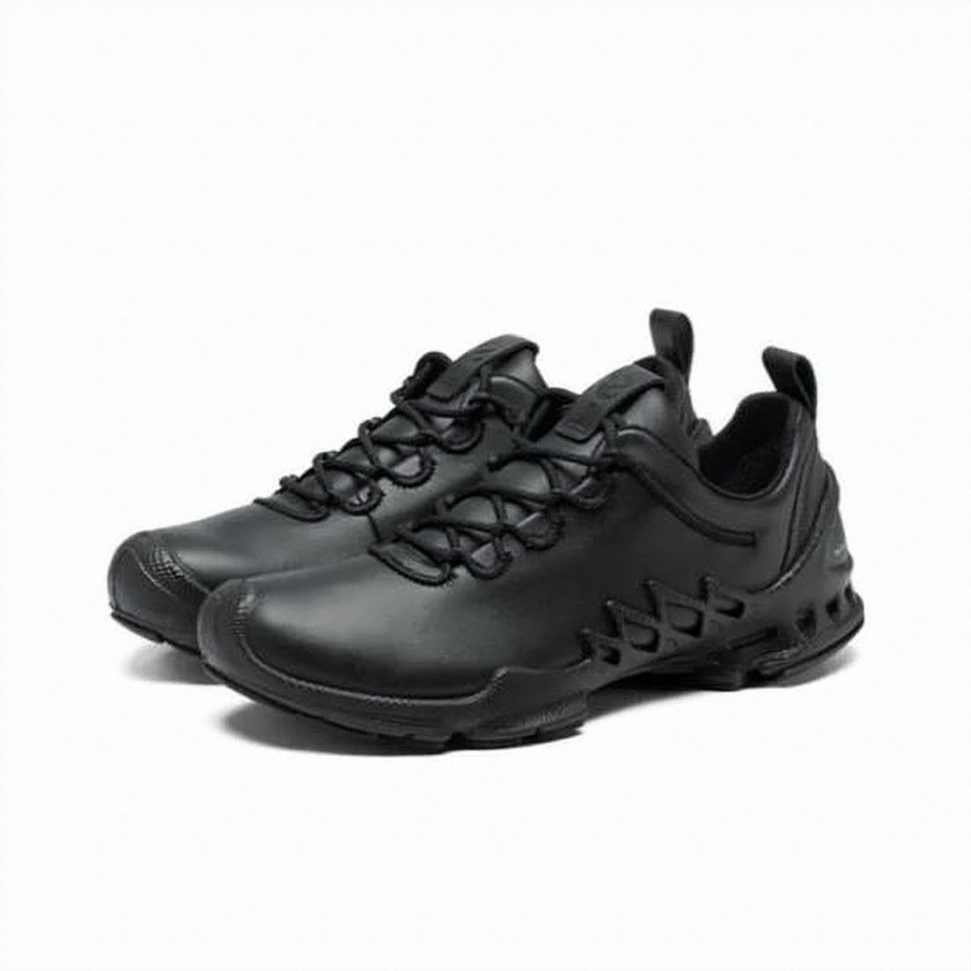 Ecco Black Smooth Leather Matte Outsole Sneakers