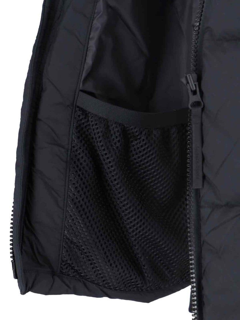 Canada Goose Structured Minimalist Black Jacket With Front Zipper Closure