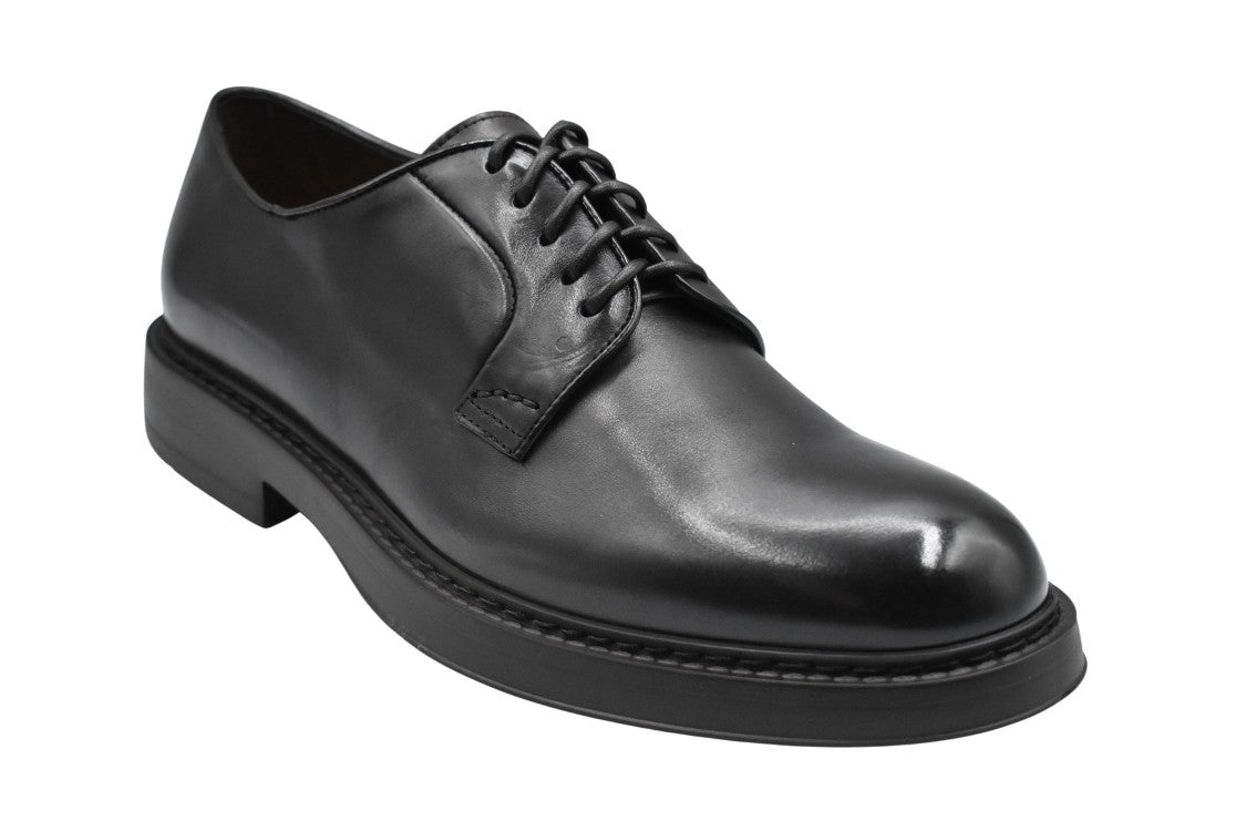 Doucal's Low-Top Lace-Up Shoes With Polished Leather Finish