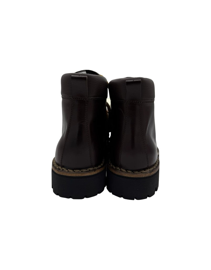 Yoshino Ankle-High Rugged Boots With Two-Tone Laces