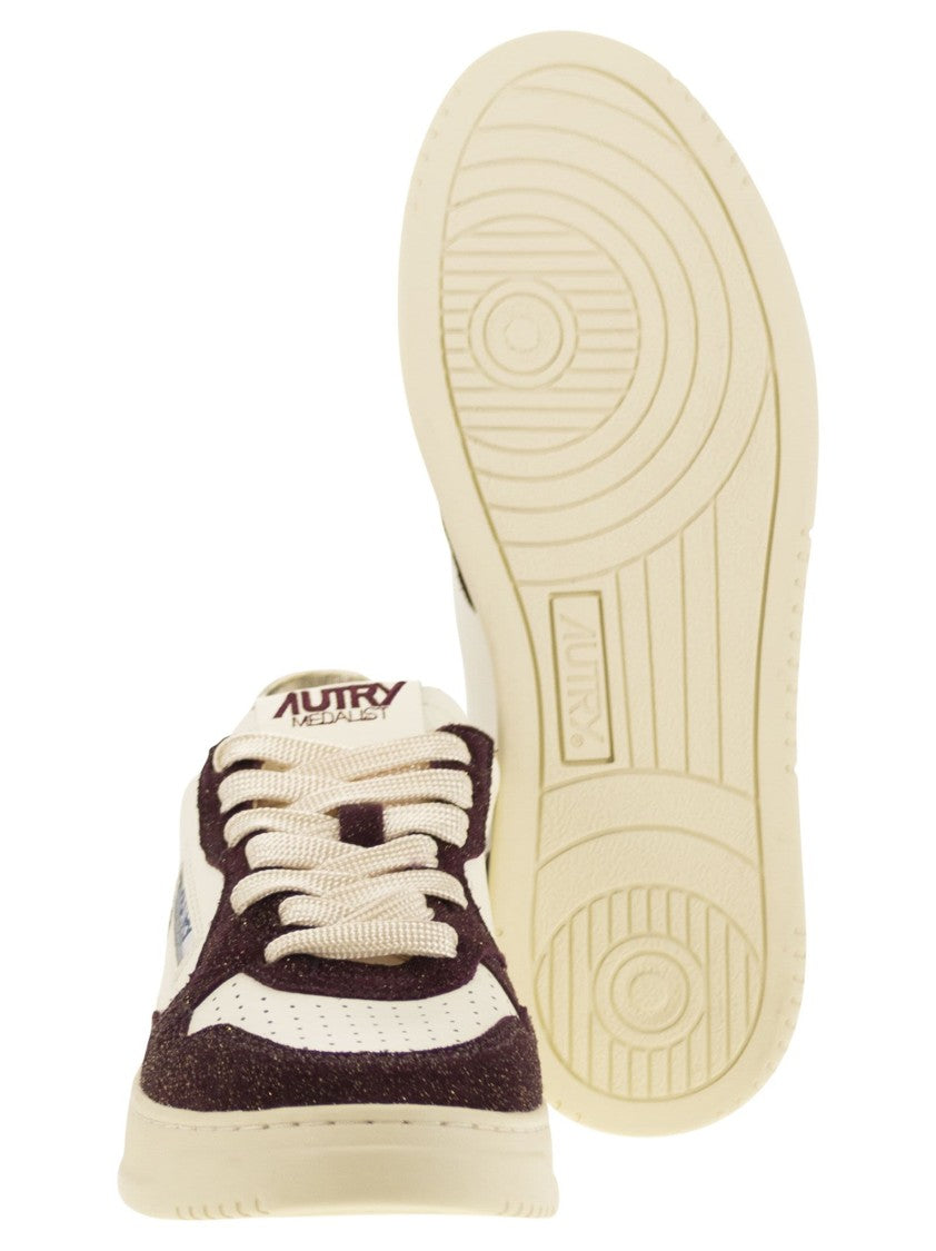 Autry Medalist Low - Sneakers With Two-Tone Glitter