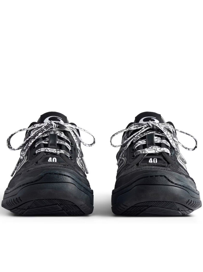 Balenciaga Sleek Black Low-Profile Sneakers With Textured Sole And Patterned Laces