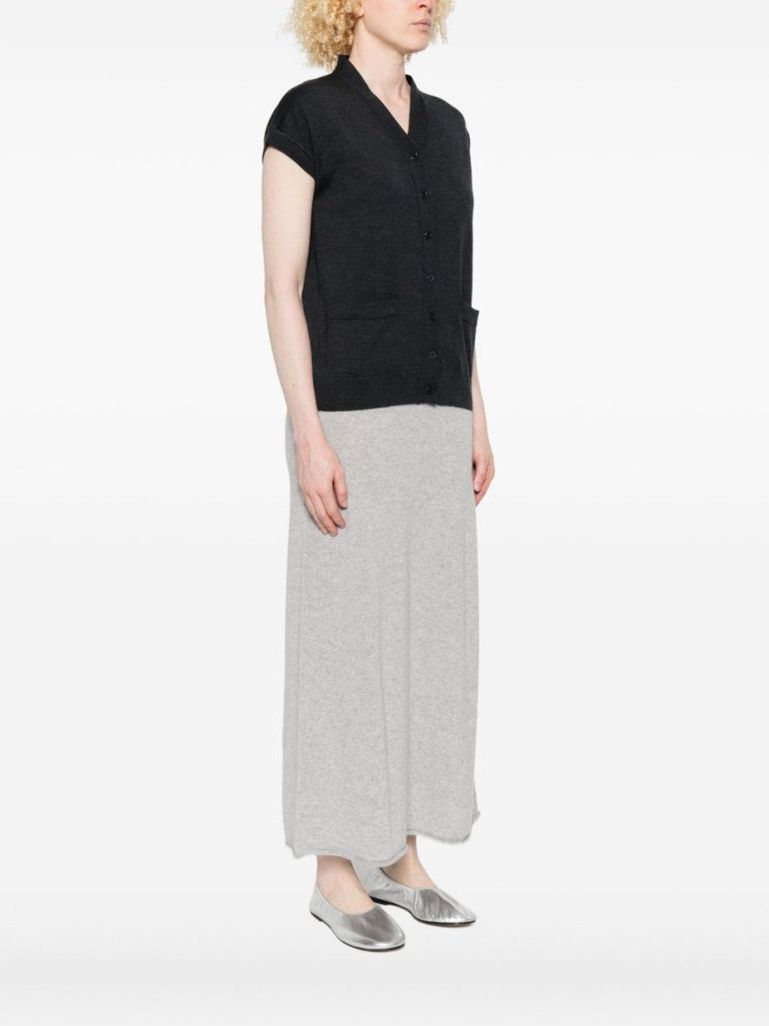 Alpha Studio Short-Sleeved Button-Up Gray Sweater With V-Neckline