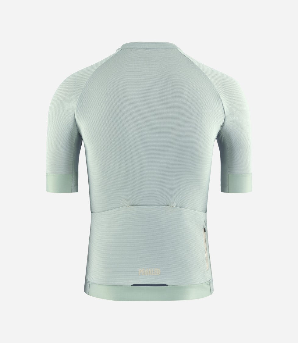 Pedaled Form-Fitting Odyssey Jersey With Mesh Ventilation