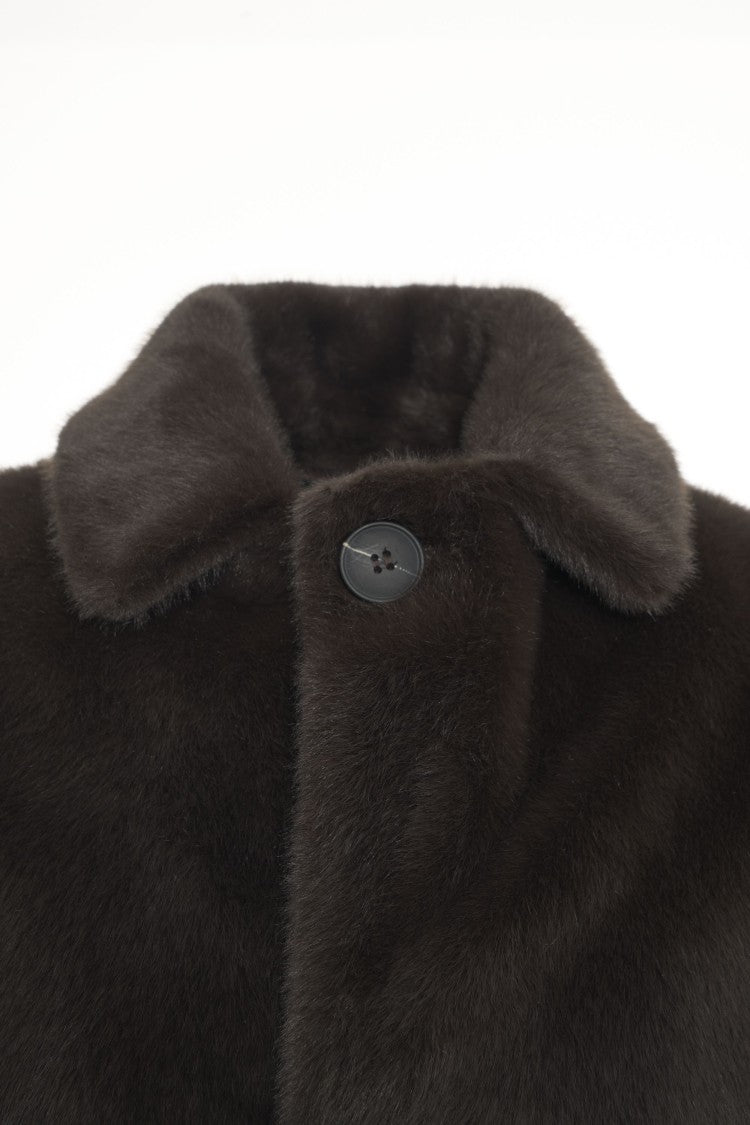 Gimo's Brown Faux Fur Coat With Classic Collar And Button Closure