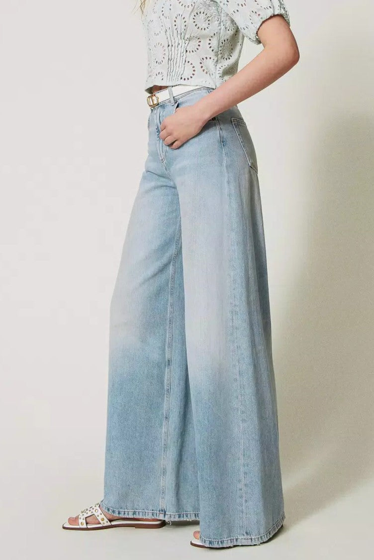 Twin-Set Wide-Leg High-Waisted Jeans With Vintage Appeal