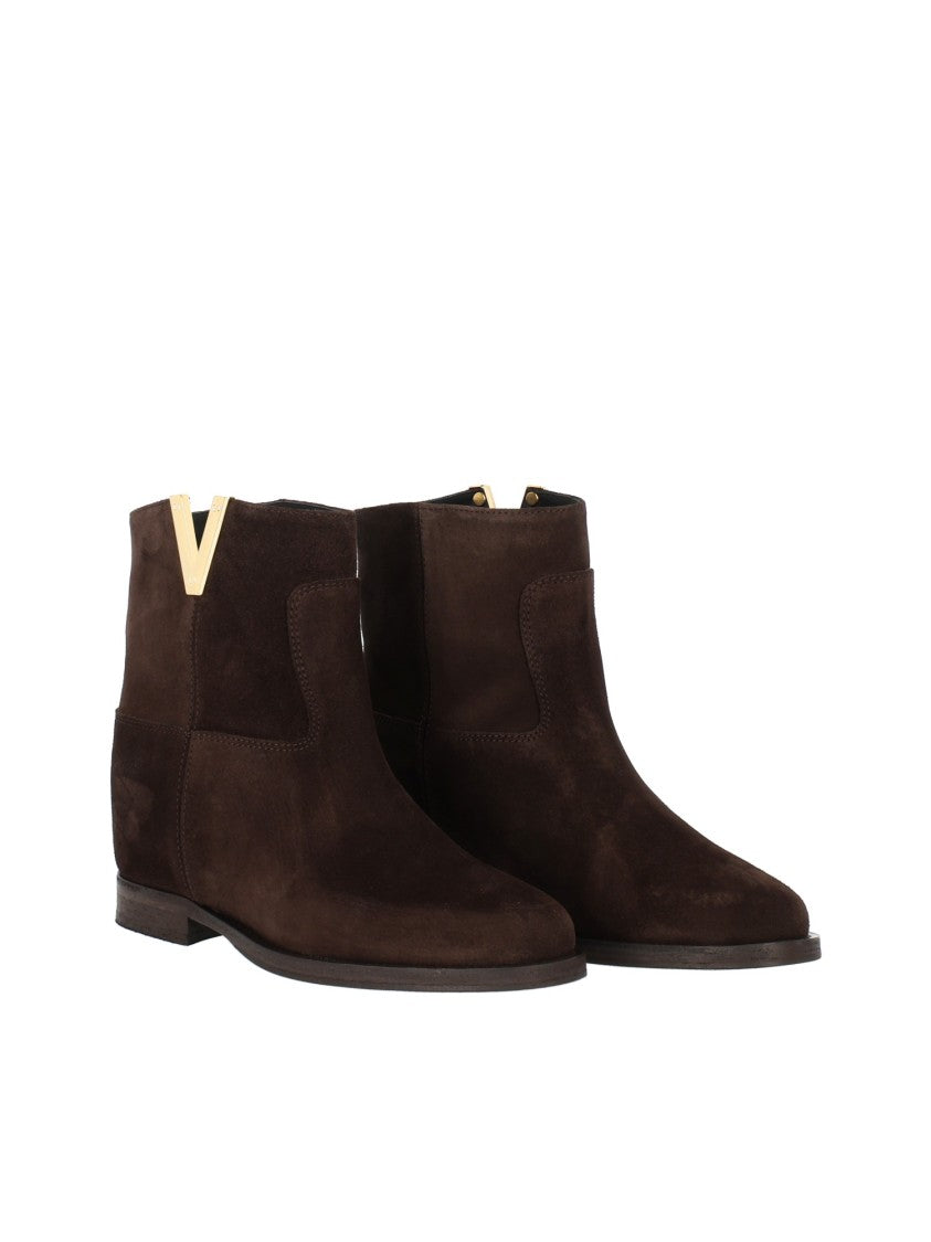 Via Roma 15 Black Pointed-Toe Gold Accent Ankle Boots