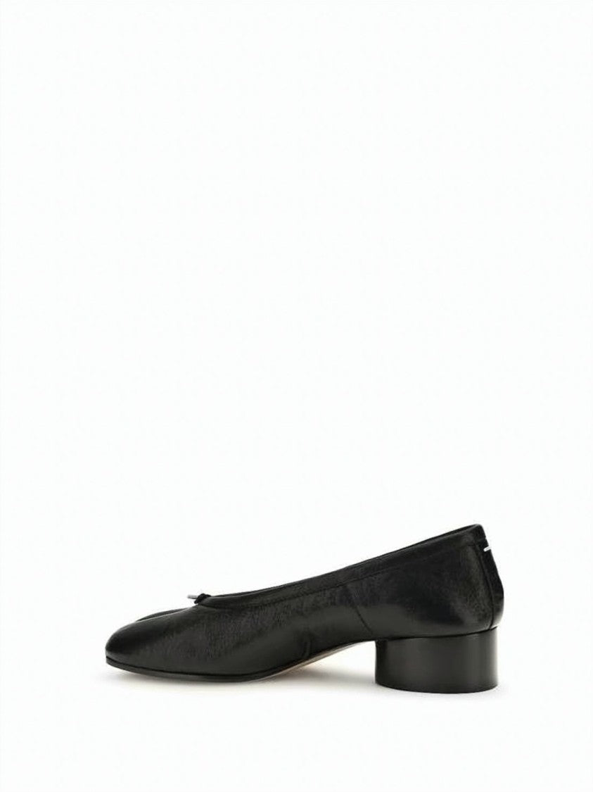Maison Margiela Distinctive Split-Toe Low-Heeled Pumps