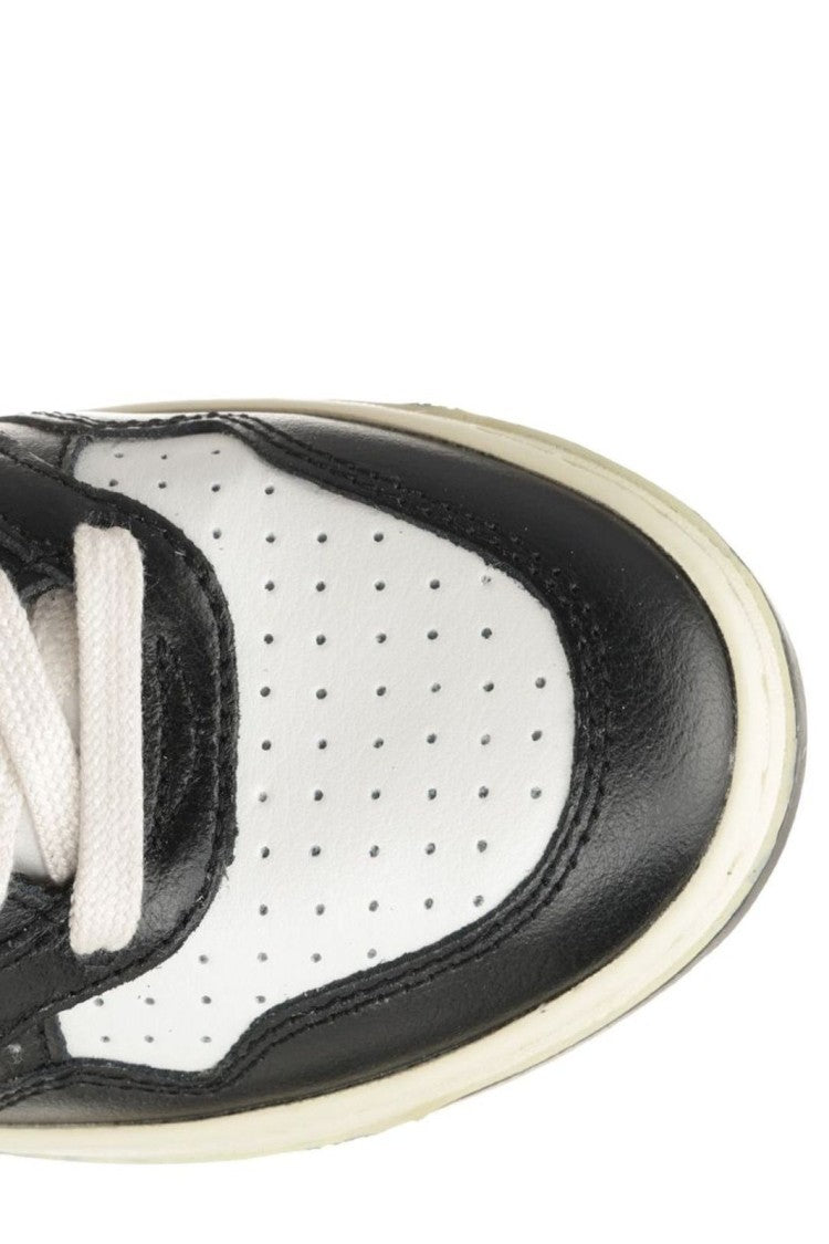 Autry Low-Top Sneakers With Perforated Detailing