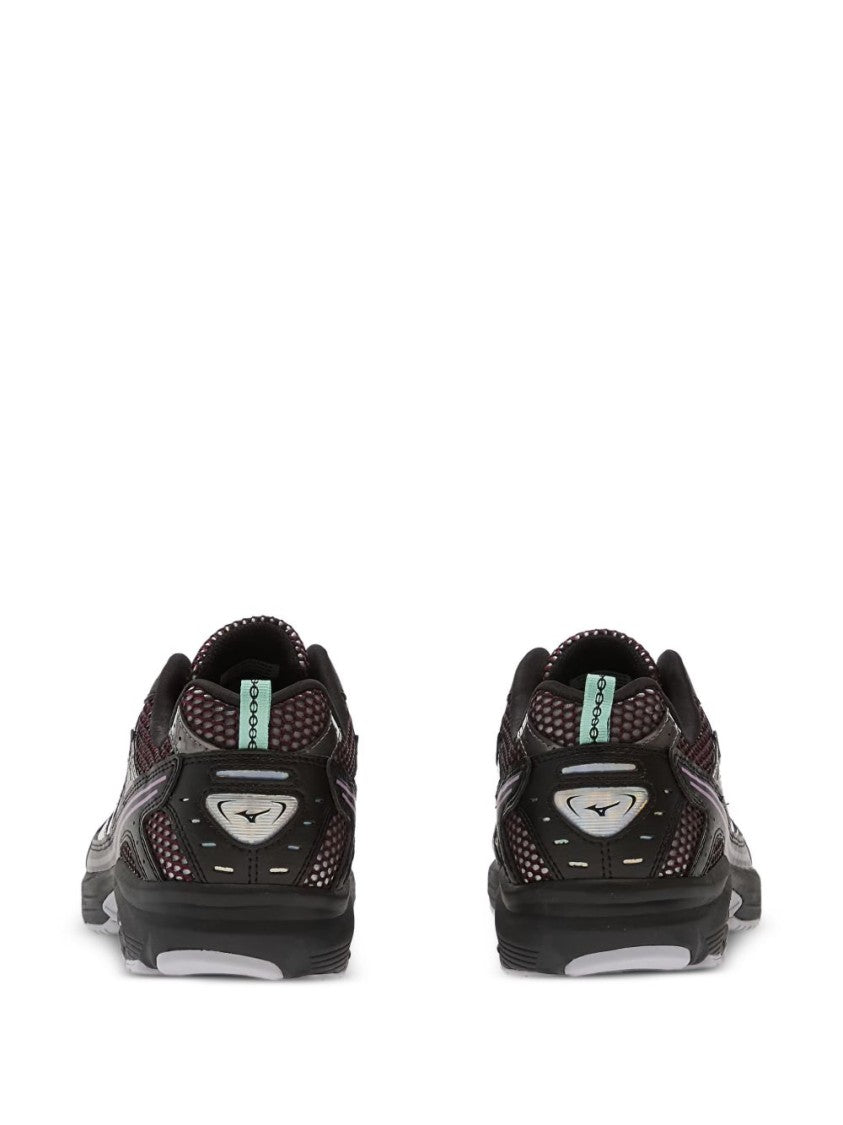 Mizuno Black Sneakers With Dark Purple Mesh