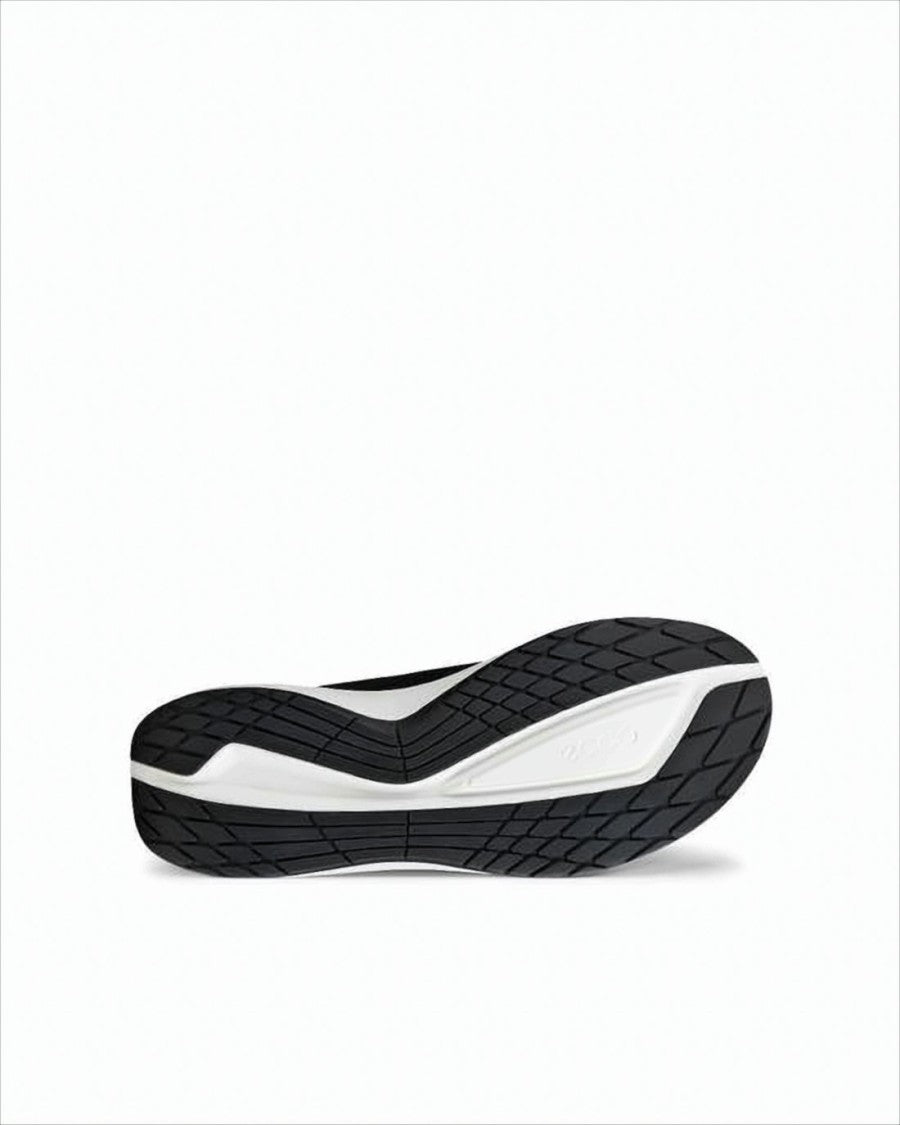 Ecco Low-Profile Black Mesh Sneakers With Rubber Sole