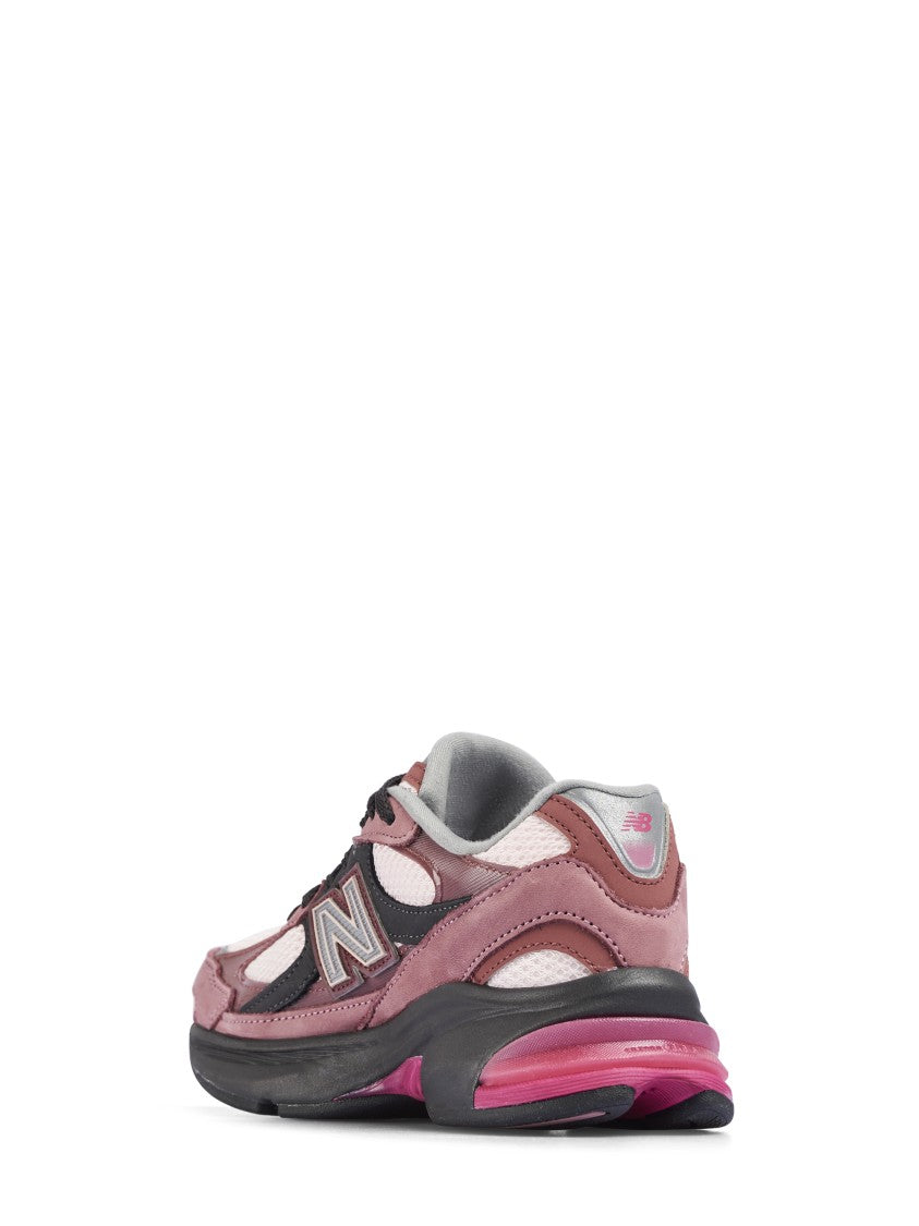 New Balance Layered Design Sneakers With Gradient Accents