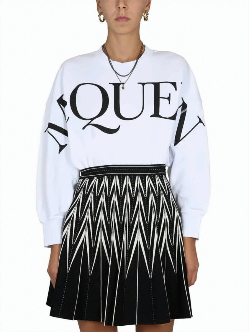 Alexander Mcqueen Relaxed Fit Long-Sleeve T-Shirt With Bold Oversized Print