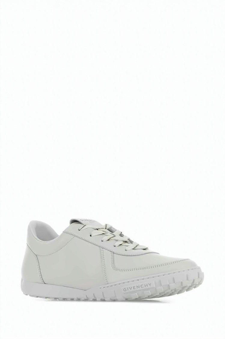 Givenchy Smooth White Leather Sneakers With Textured Sole